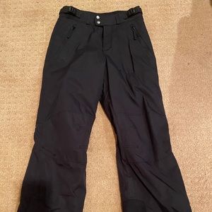 Black snow pants!